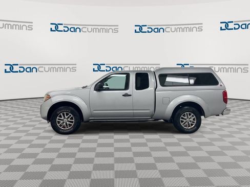 Used 2016 Nissan Frontier SV AWD/4WD image 5