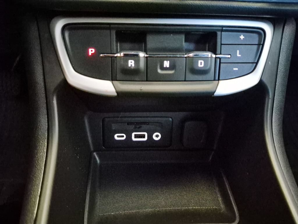 Certified 2022 GMC Terrain SLE w/ Driver Convenience Package AWD/4WD image 18