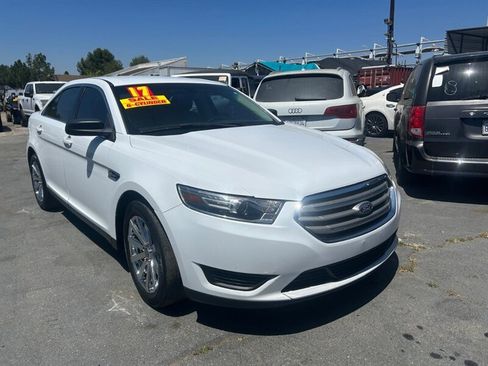 Used 2017 Ford Taurus SE FWD image 5