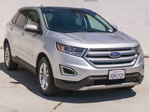 Used 2018 Ford Edge SEL w/ Equipment Group 201A FWD image 3