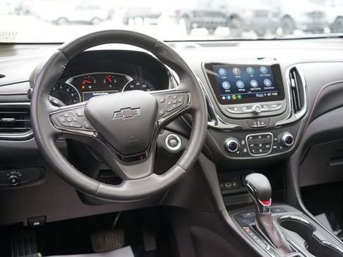 Used 2022 Chevrolet Equinox RS w/ RS Leather Package image 10