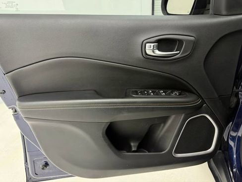 Used 2020 Jeep Compass Sport image 30