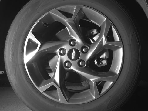 Used 2025 Chevrolet Trax LT FWD image 13