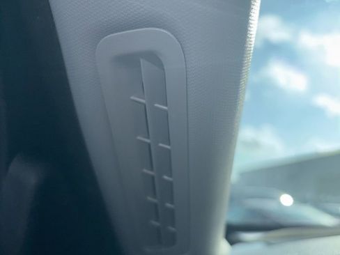 Used 2021 Ford Explorer XLT w/ Equipment Group 202A image 33