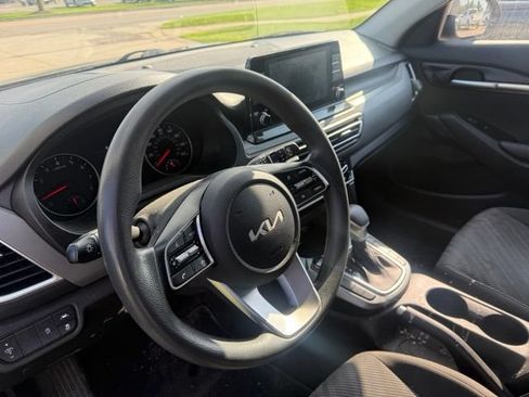 Used 2022 Kia Seltos LX AWD/4WD image 10