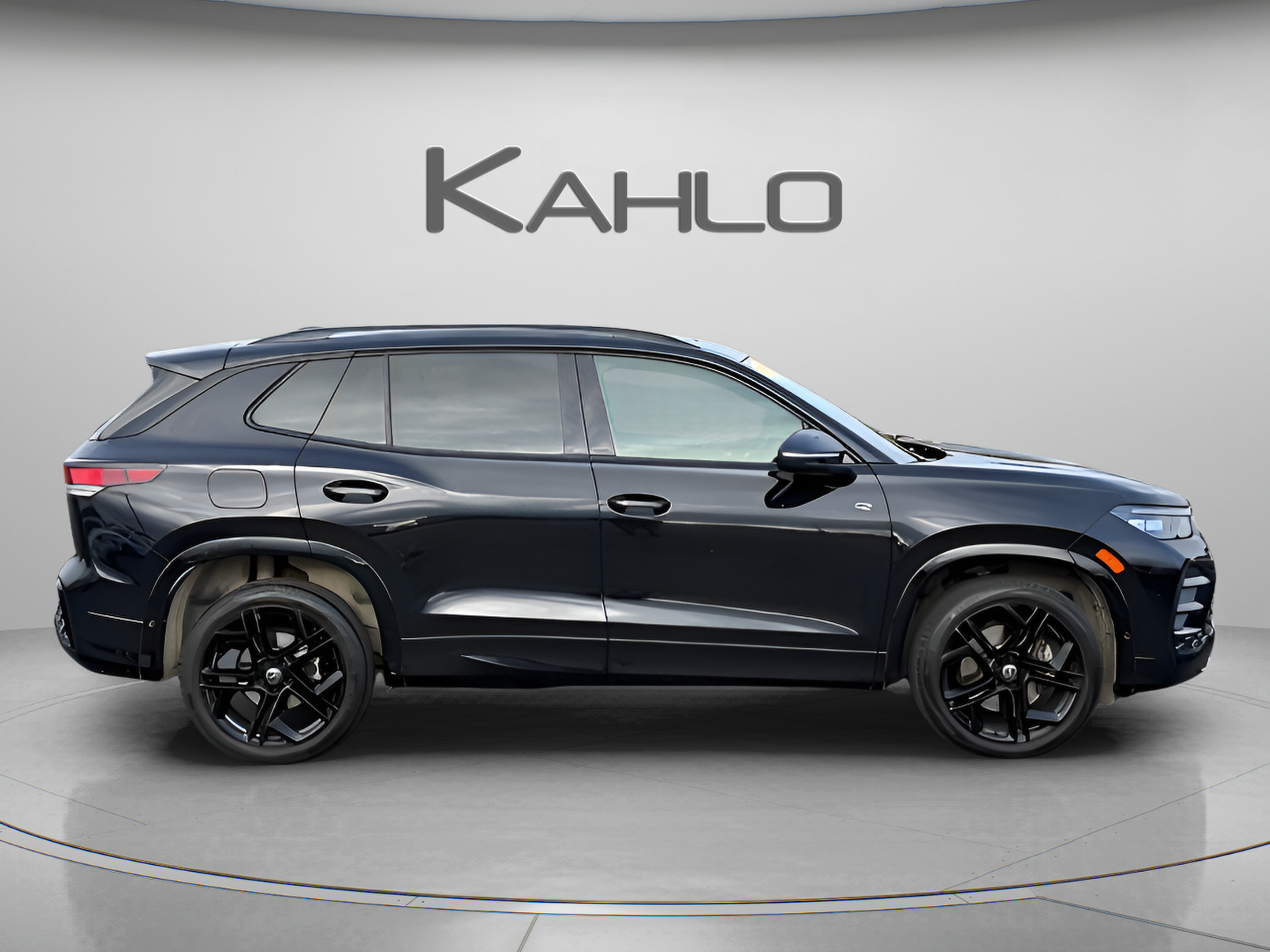 Used 2025 Volkswagen Tiguan SE R-Line AWD/4WD image 6