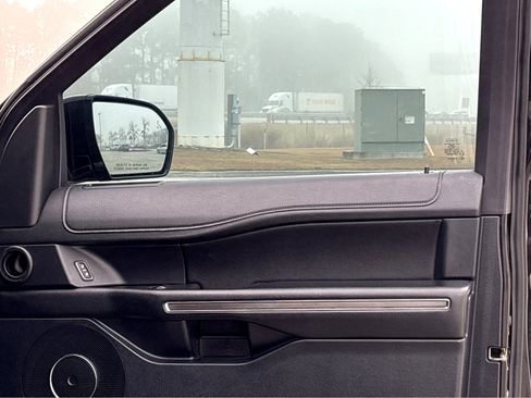 Used 2019 Ford Expedition XLT w/ Equipment Group 202A image 14