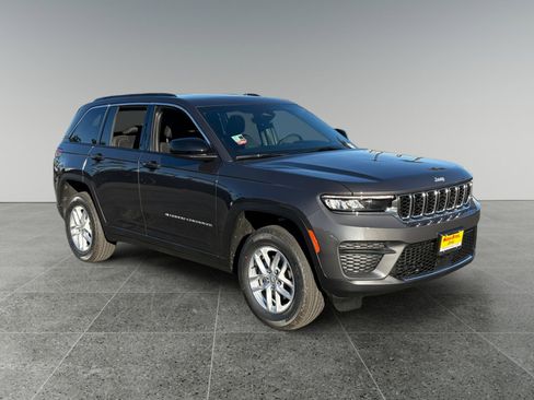 New 2026 Jeep Grand Cherokee Laredo X RWD image 7