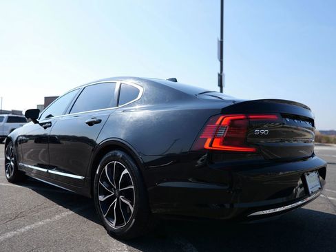 Used 2023 Volvo S90 B6 Plus image 6