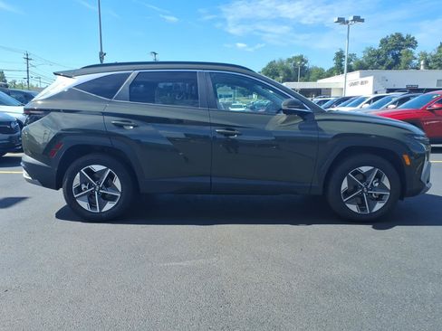 Certified 2025 Hyundai Tucson SEL AWD/4WD image 4