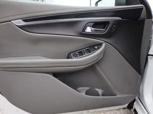 Used 2018 Chevrolet Impala LS image 19