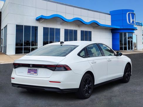 Used 2025 Honda Accord SE image 5
