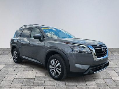 Used 2022 Nissan Pathfinder SL