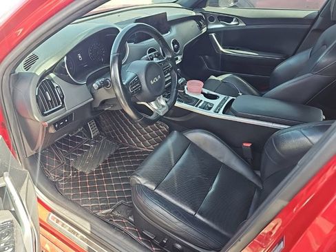Used 2022 Kia Stinger GT1 RWD image 4