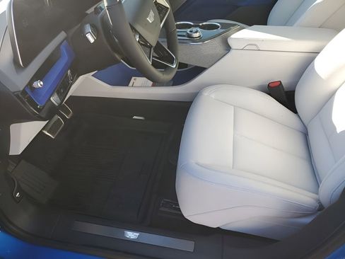New 2026 Cadillac Optiq Luxury 1 w/ LPO, Floor Liner Package RWD image 32