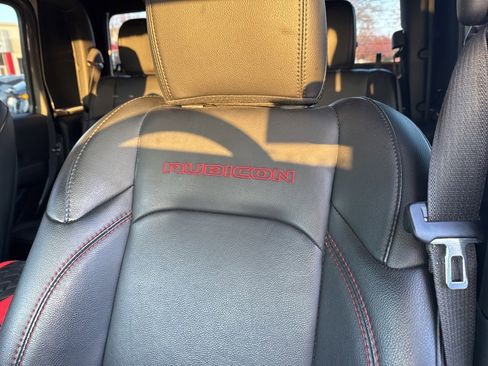 Used 2022 Jeep Gladiator Rubicon w/ Trailer Tow Package image 10