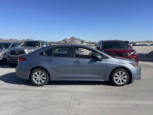 Used 2024 Toyota Corolla LE image 3