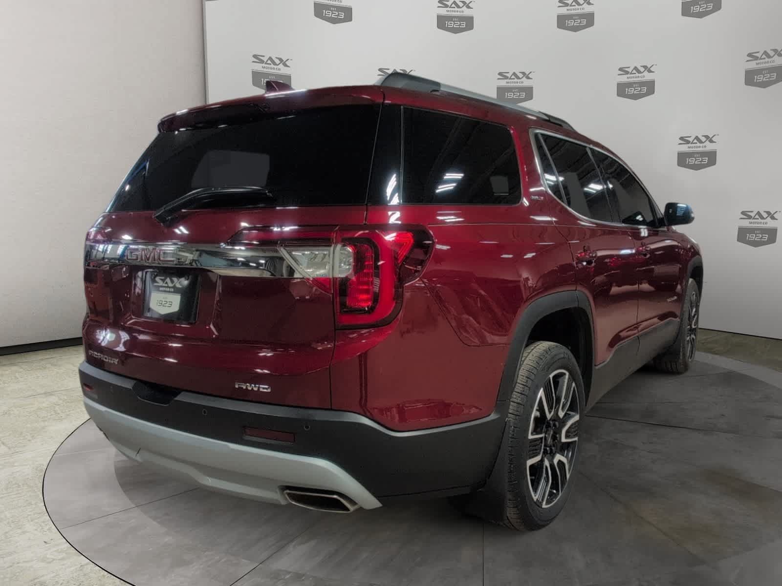 Used 2020 GMC Acadia SLT w/ LPO, Floor Liner Package AWD/4WD image 5