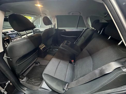 Used 2017 Subaru Outback 2.5i Premium image 31