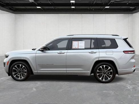 Certified 2023 Jeep Grand Cherokee L Overland w/ Luxury Tech Group IV AWD/4WD image 8