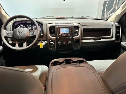 Used 2018 RAM 1500 Express image 9