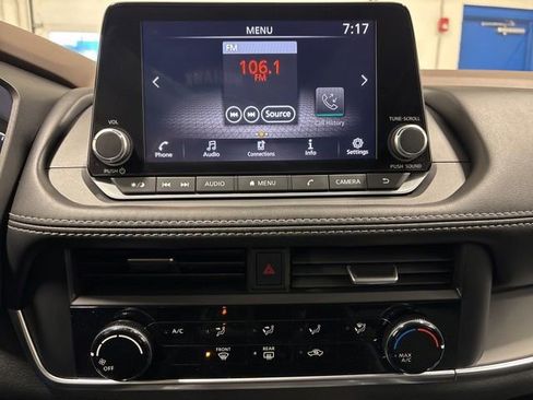 Used 2023 Nissan Rogue S AWD/4WD image 28