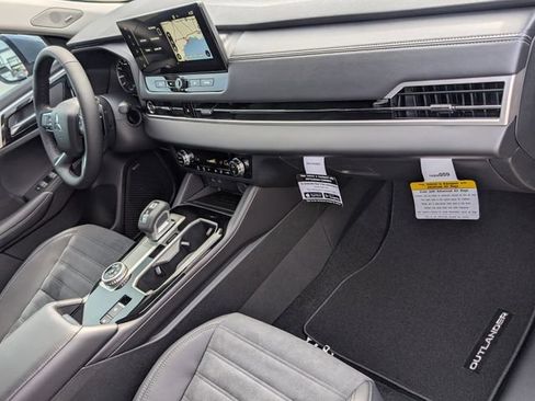 New 2026 Mitsubishi Outlander SE FWD image 29