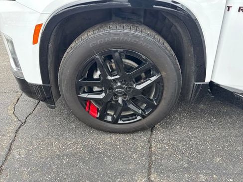 Used 2023 Chevrolet Traverse Premier w/ Redline Edition image 28