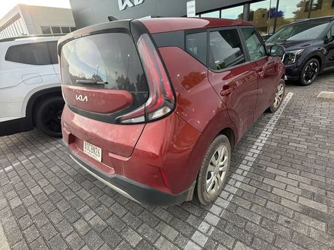 Used 2024 Kia Soul LX FWD image 14