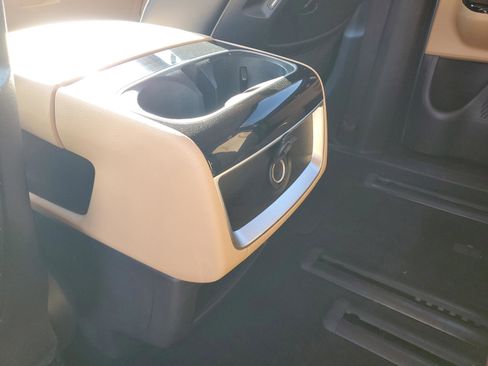 Certified 2023 Kia Carnival EX image 16