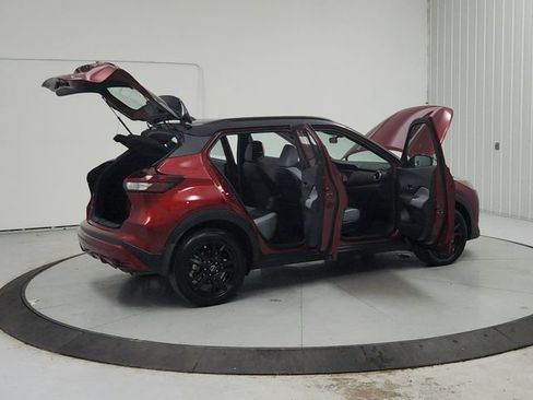 Used 2023 Nissan Kicks SR w/ SR Premium Package FWD image 15