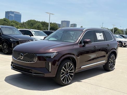 New 2026 Volvo XC90 B5 Ultra image 2