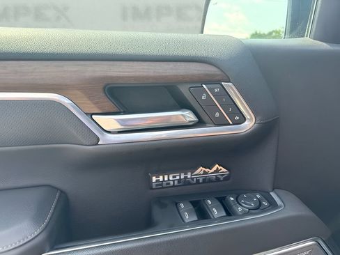 Used 2023 Chevrolet Silverado 1500 High Country AWD/4WD image 18