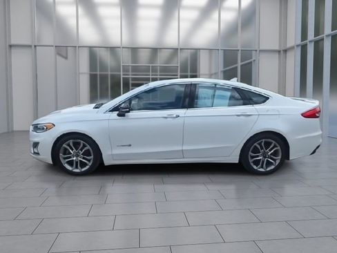 Used 2019 Ford Fusion Titanium FWD image 5