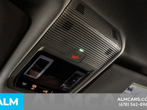 Used 2025 Volkswagen Atlas SE image 58