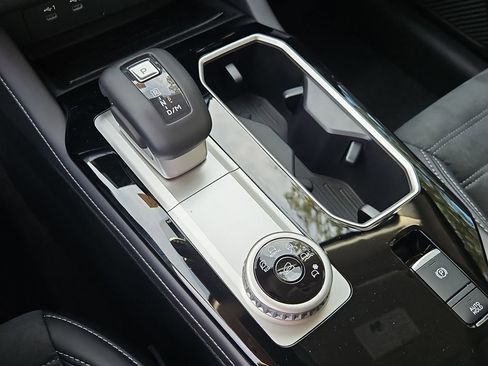 New 2026 Mitsubishi Outlander SE FWD image 24