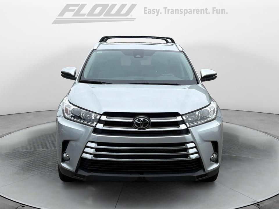 Used 2017 Toyota Highlander Limited AWD/4WD image 3