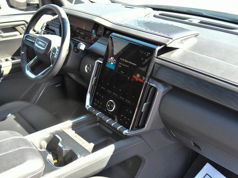 Used 2024 GMC Acadia Elevation image 53