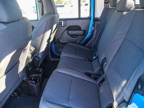 New 2025 Jeep Gladiator Sport image 20