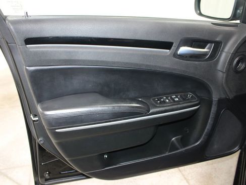 Used 2023 Chrysler 300 Touring AWD/4WD image 18