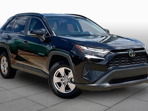 Used 2023 Toyota RAV4 XLE FWD image 3