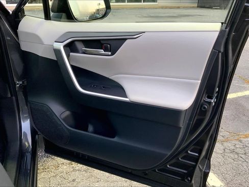 Used 2024 Toyota RAV4 XLE image 22