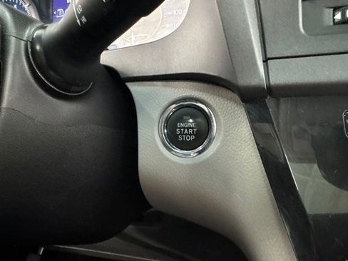 Used 2017 Toyota Sienna XLE w/ XLE Navigation Package FWD image 25