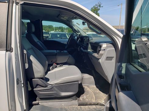 Used 2022 Ford F150 XL w/ Equipment Group 101A High RWD image 9