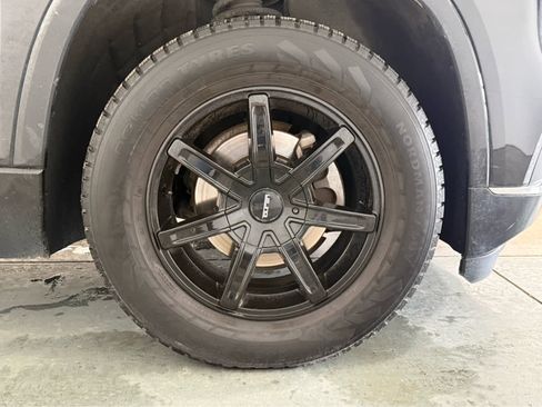 Used 2019 Chevrolet Traverse Premier image 11