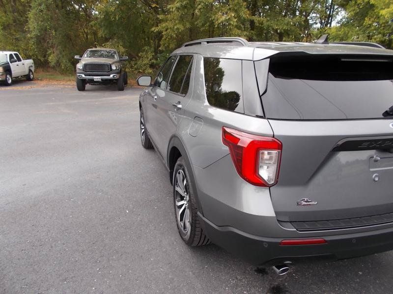Used 2022 Ford Explorer ST-Line RWD image 4