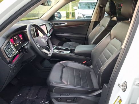 Certified 2024 Volkswagen Atlas SEL AWD/4WD image 14
