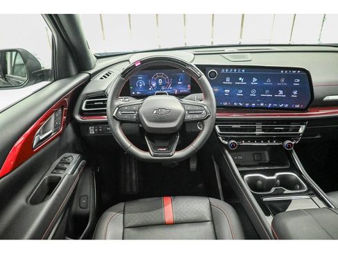 Used 2024 Chevrolet Traverse RS FWD image 33