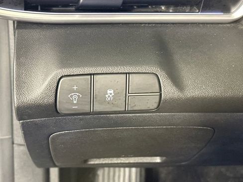 Used 2024 Hyundai Elantra Limited image 19