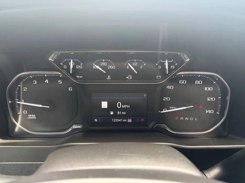 Used 2021 GMC Sierra 1500 AT4 w/ AT4 Preferred Package AWD/4WD image 18